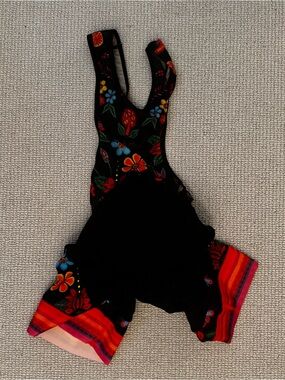 CYCOLOGY - Women’s "Frida" Floral Bike Bib Shorts - S